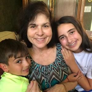 Meet your Posher, Ava